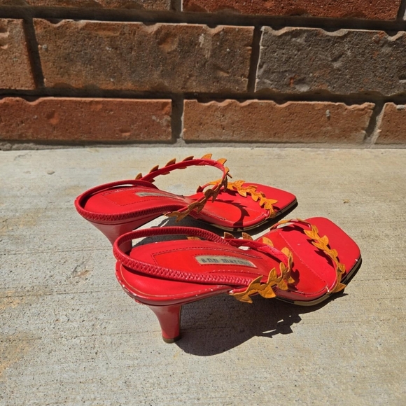 Ann Marino Kitten Heels - Picture 4 of 6